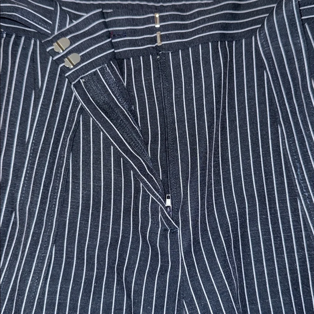TOMMY HILFIGER Navy Pinstripe Tie Front High Rise Slacks Career Size L - Picture 11 of 14